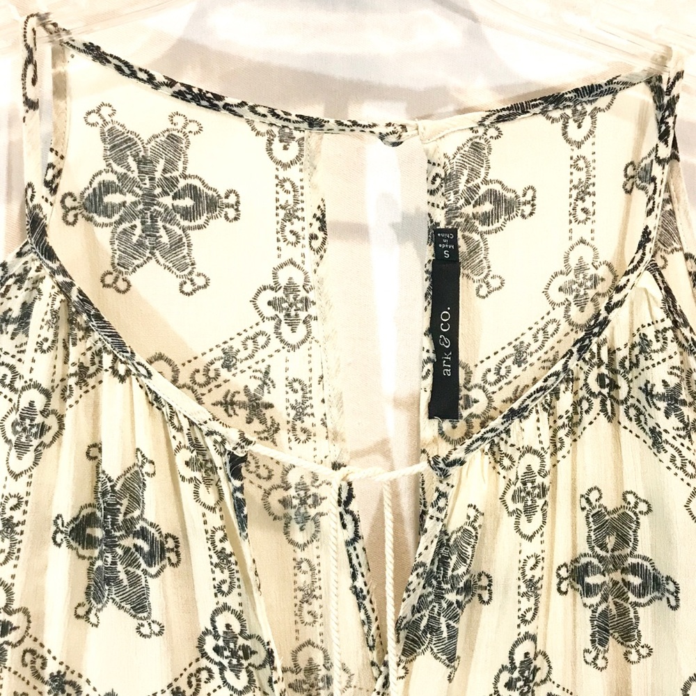 Ark & Co Open Shoulder Button Down Tassel Blouse S - Picture 3 of 6